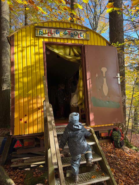 Waldalltag – Bauwagen